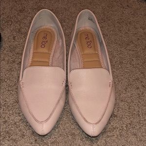 Like new!! Me Too Audra leather loafers size 8